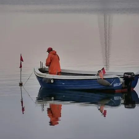 Hausboot In Am Bodden Tekne Kröslin