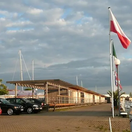 Hausboot In Am Bodden *
